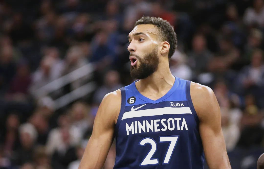 湖人B队翻盘西班牙男篮,戈贝尔三分雨点燃全场的简单介绍 湖人B队翻盘西班牙男篮,戈贝尔三分雨点燃全场的简单介绍