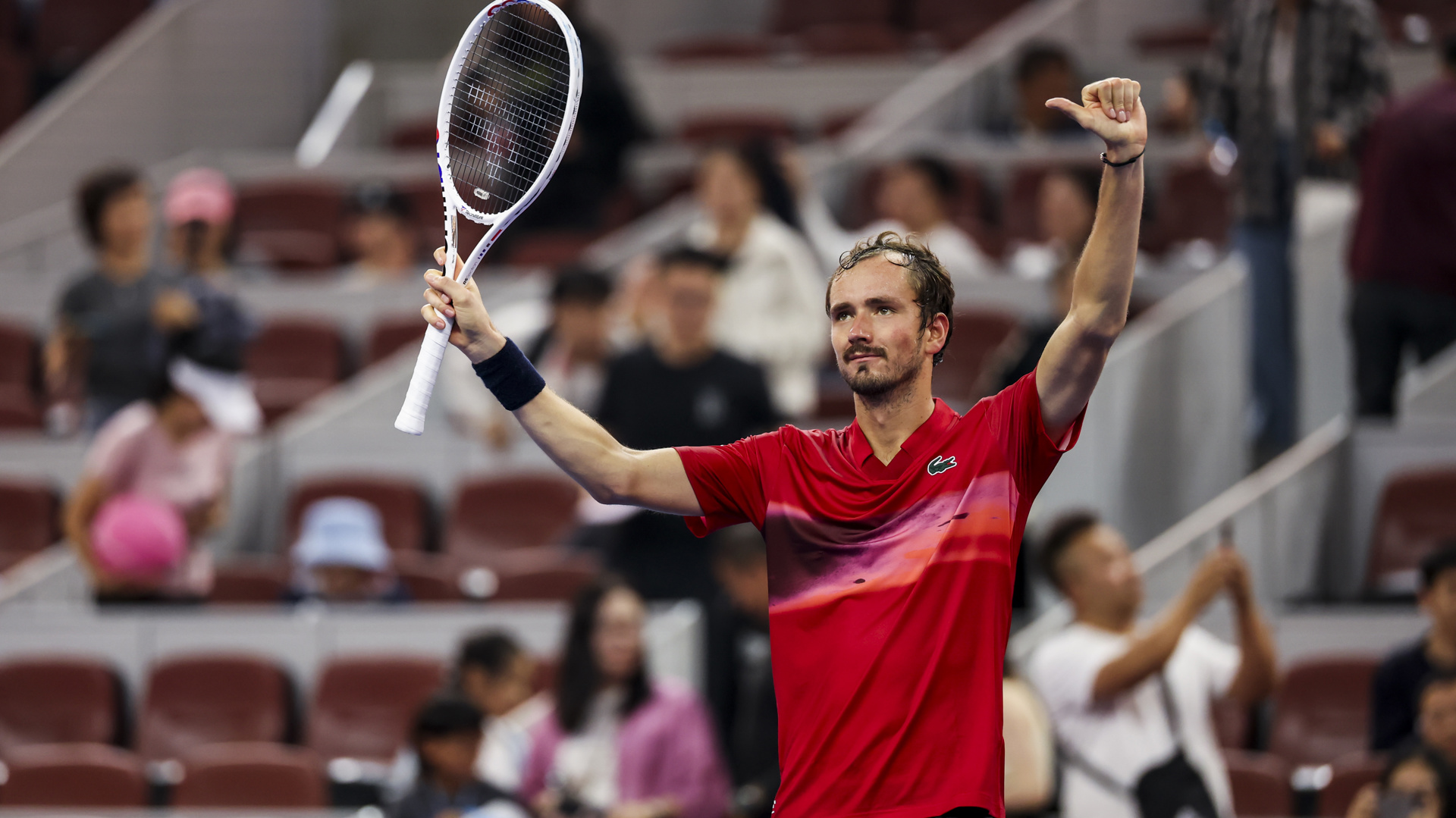 米兰体育下载-英国网球队完胜世界网球队，梅德韦杰夫惊艳世界的简单介绍