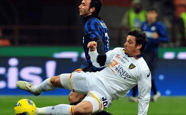 关于圣埃蒂安战胜对手，赢得关键胜利的信息