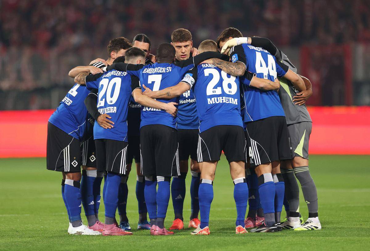 ac米兰-包含柏林联队员士气高涨，助球队击败对手的词条