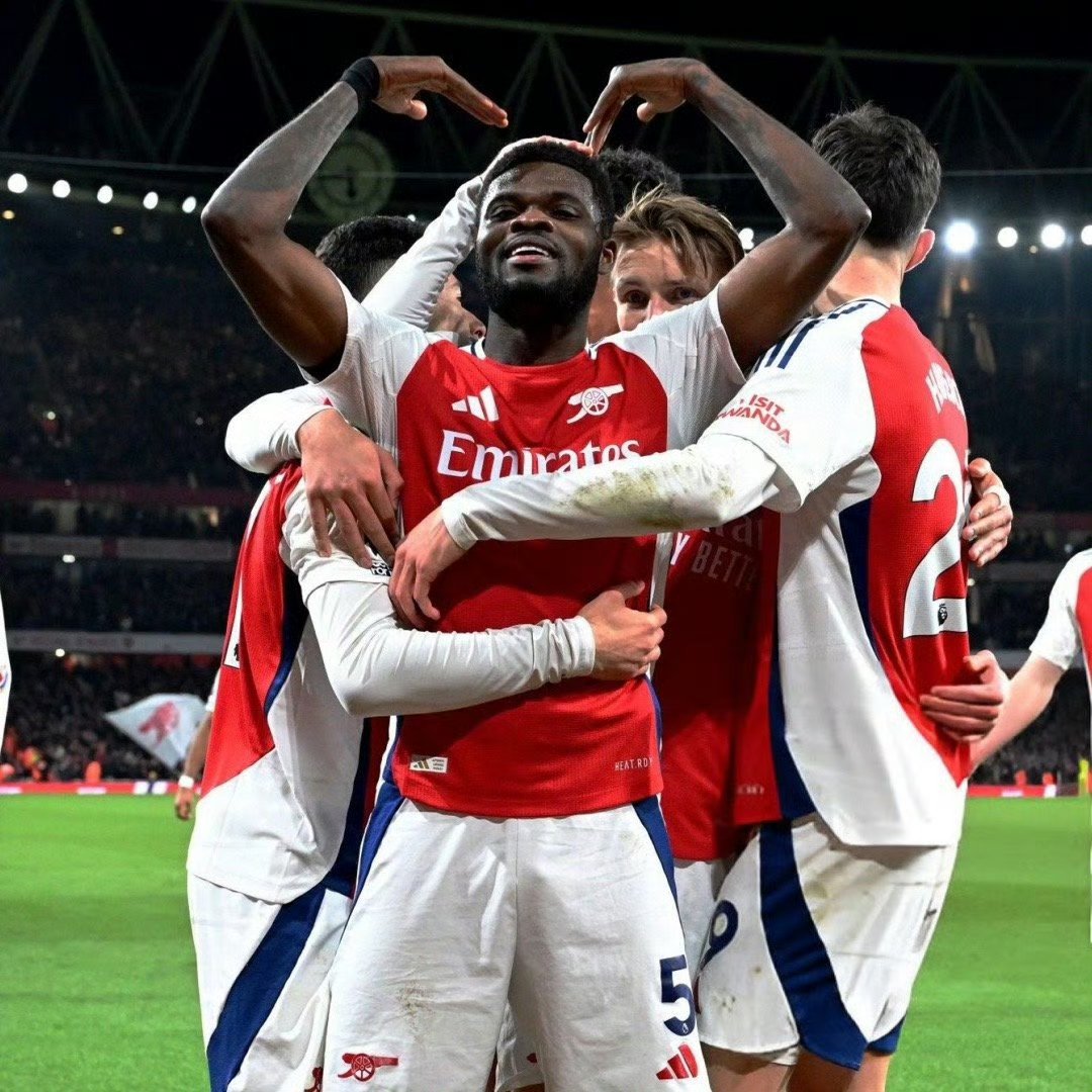 包含阿森纳追平对手,尽显拼搏精神的词条 包含阿森纳追平对手,尽显拼搏精神的词条