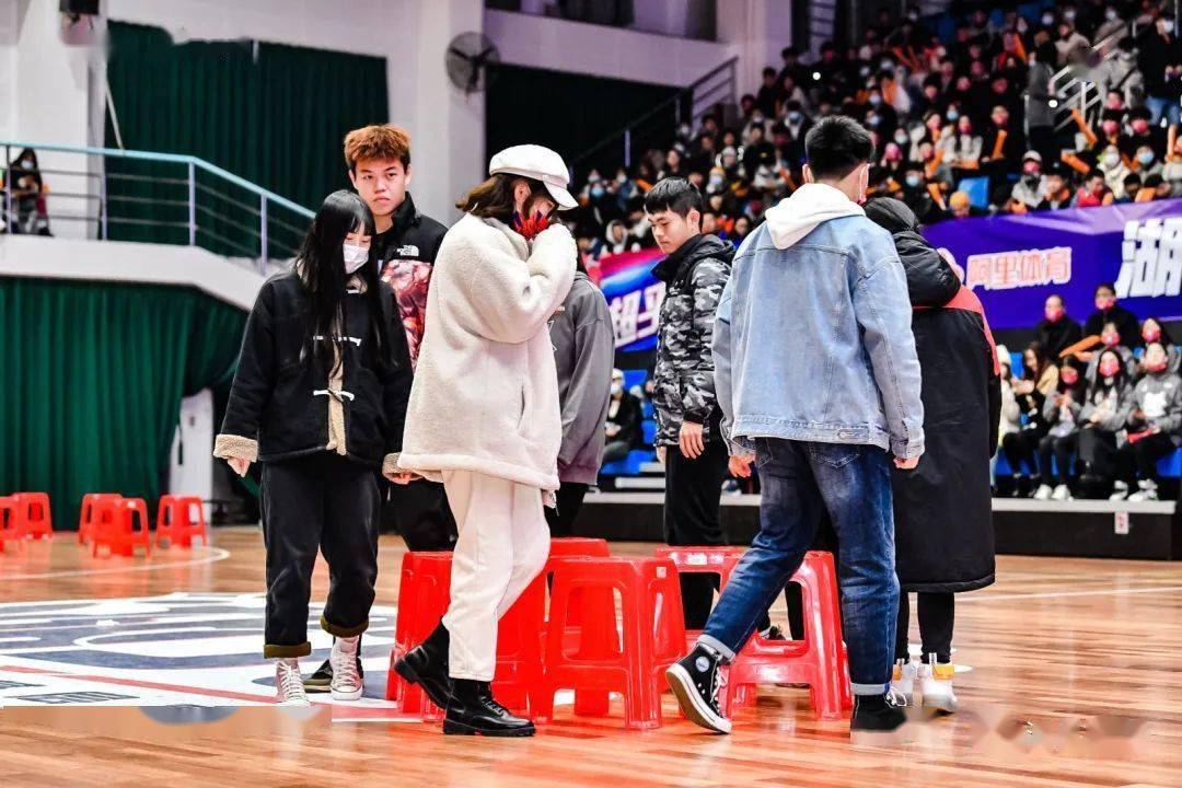 米兰体育网页版-强队对决，球场风云再起引起观众热血沸腾的简单介绍