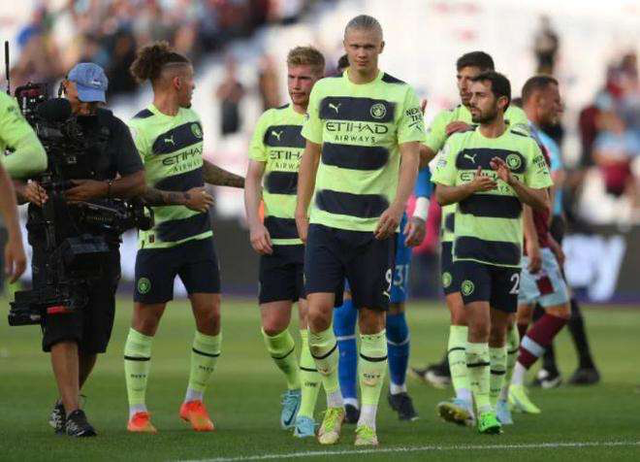 关于荷兰碾压瑞士，哈兰德高光表现的信息