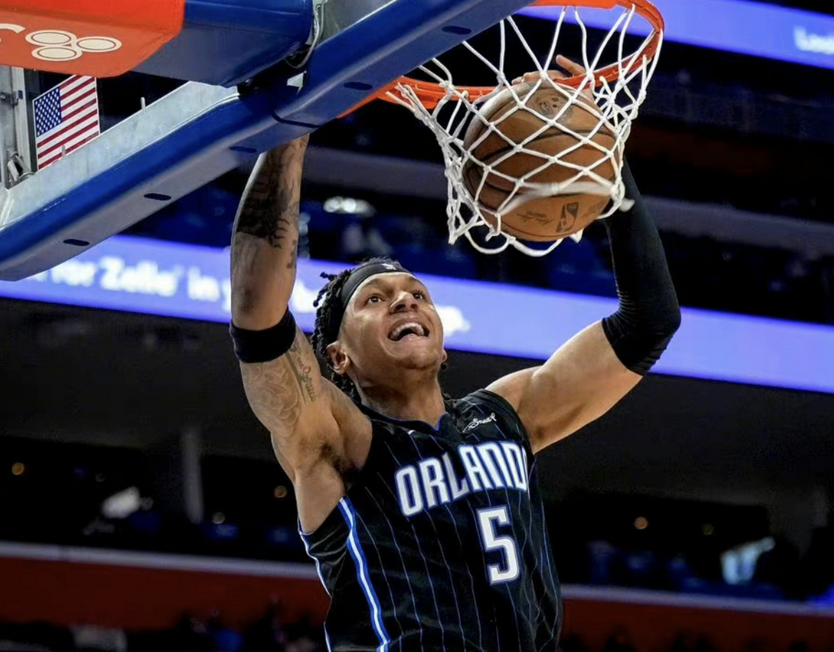 辽宁队完胜魔术,福克斯点燃赛场的简单介绍 辽宁队完胜魔术,福克斯点燃赛场的简单介绍