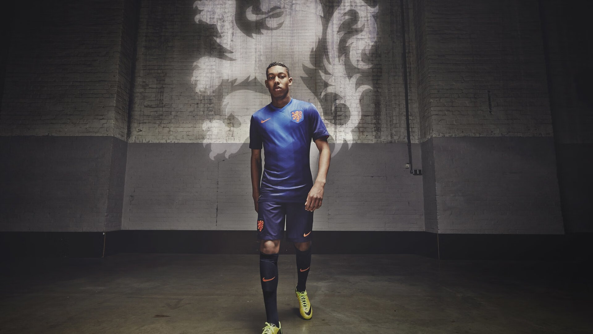 米兰体育app入口-加克波闪耀威斯特法伦，多特蒙德对阵里昂，荷兰新星的压制级表演