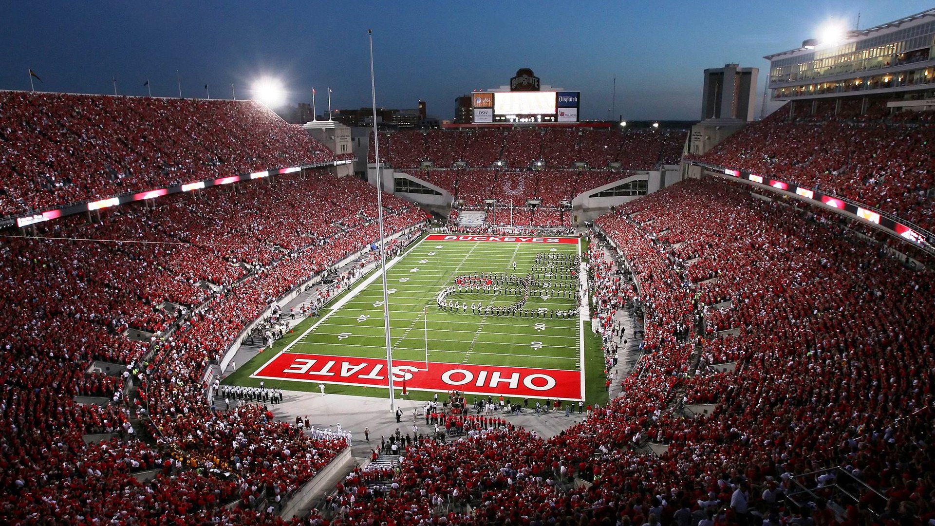 绿茵场上的掘金精神，当德甲争冠战遇上踏平广东队的意志