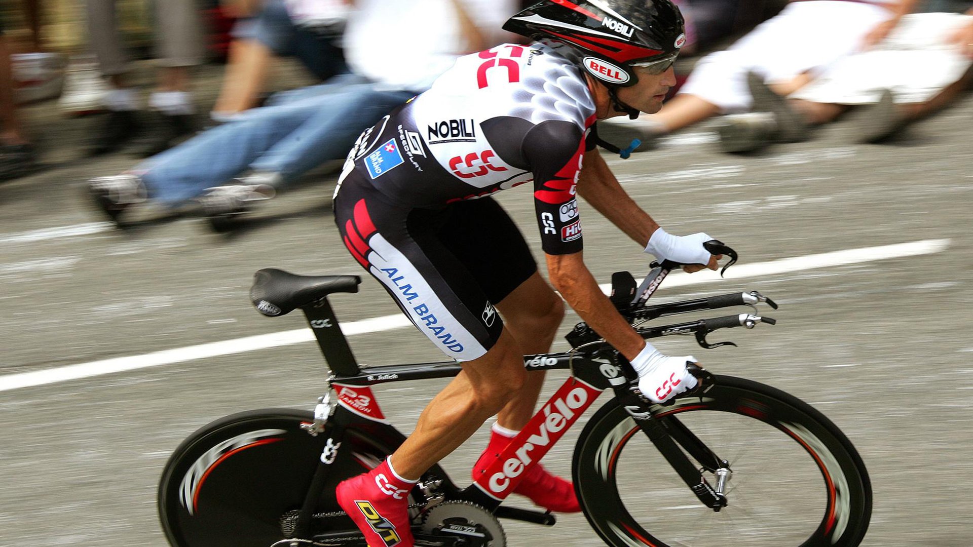 米兰真人-数据爆炸与节奏统治，乔治全面爆发引领国王式胜利，骑士如何破解节奏困局？