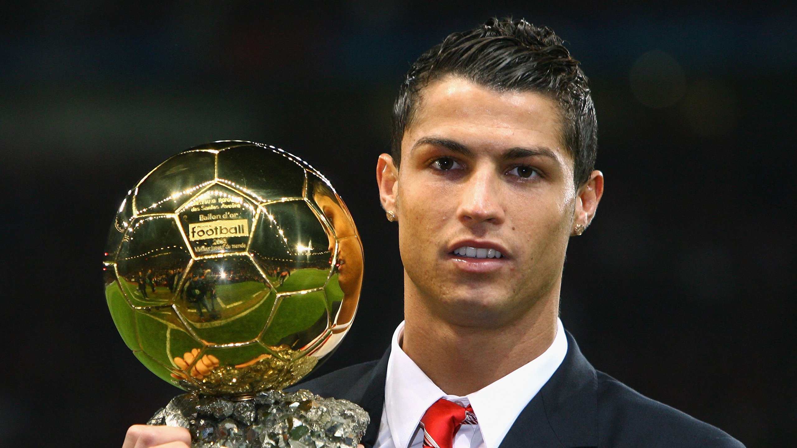 ac米兰体育官网-从马拉卡纳到柏林，内马尔如何扛起巴西，完成对德国的历史性横扫